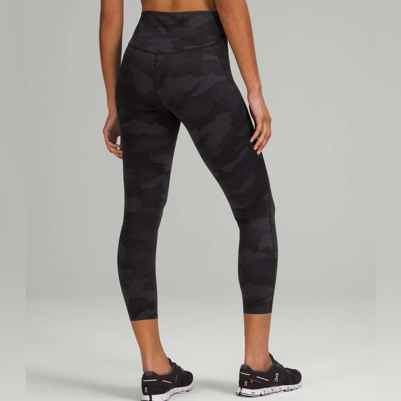 NWT Lululemon Base Pace Heritage 365 Camo 25” High Rise Tights Size 2 Coal Gray - Picture 1 of 8